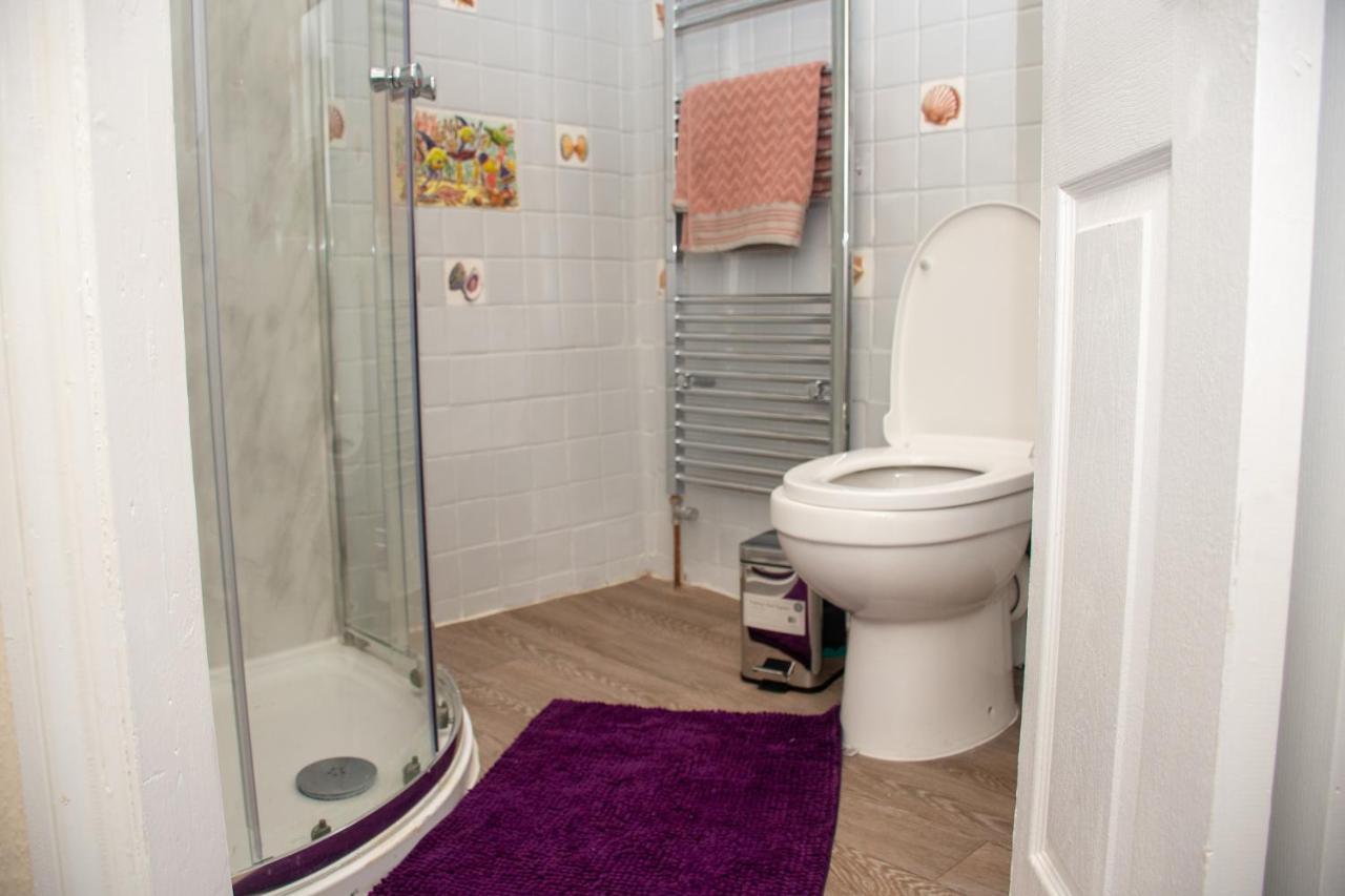 Royale Green View House- Free Parking, Wifi, Perfect For Contractors And Holiday Northampton Exterior foto